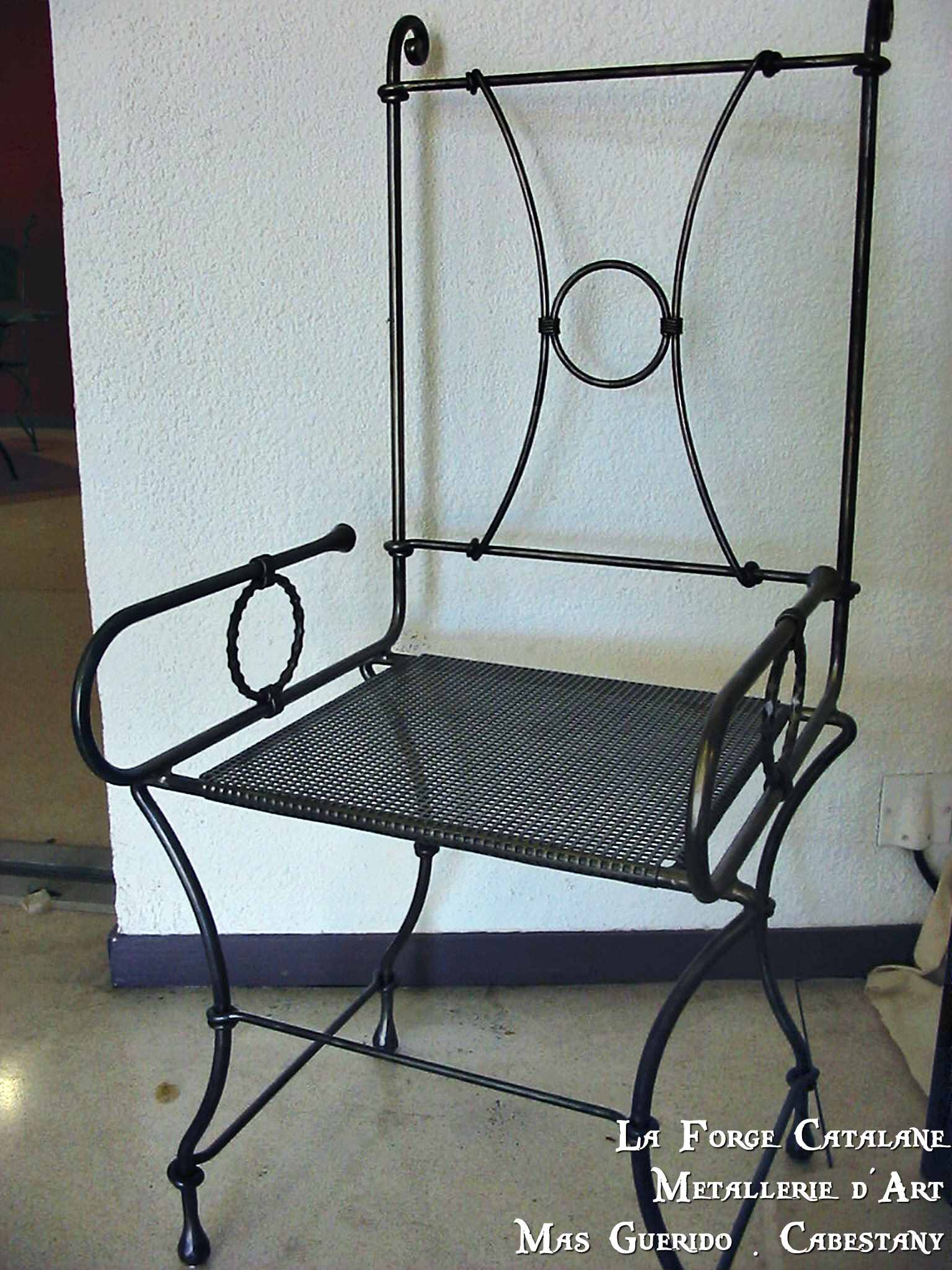 chaise en fer a l ancienne style fauteuil  forge catalane.jpg
